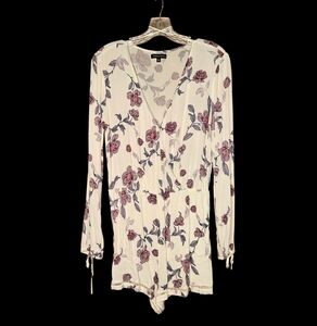 Kendall & Kylie long sleeve romper v-neck elasticized waist